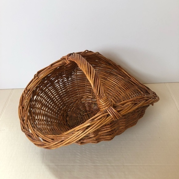 Handwoven Basket with  Handle - Picture 1 of 7
